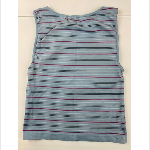 Freestyle Danskin Seamless Athletic Top. Size Large. Blue with stripes. - Picture 2 of 5